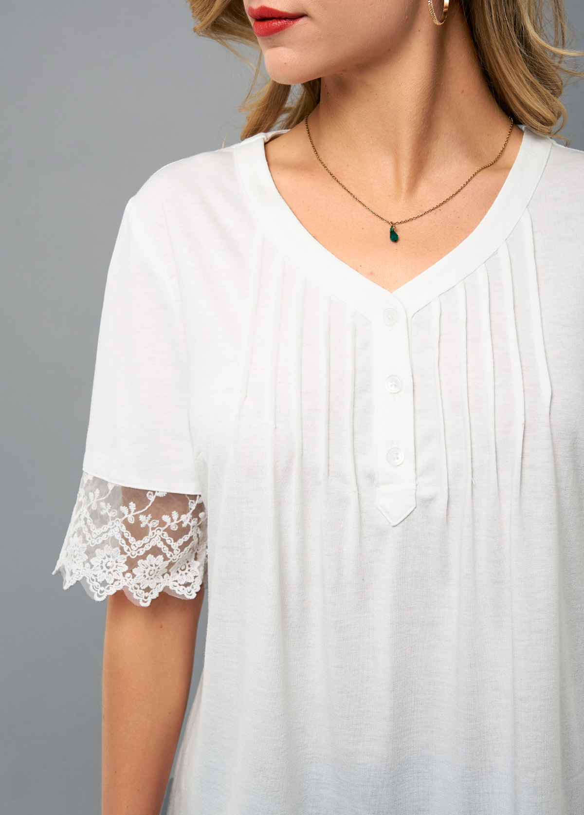 V Neck Crinkle Chest Lace Stitching T Shirt