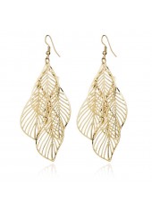 Metal Detail Leaf Design Gold Earring Set