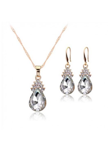 Rosewe Fashion Rhinestone Metal Detail Silver Earrings and Necklace - One Size