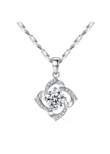 Rosewe Fashion Rhinestone Rotating Clover Pendant Silver Necklace - One Size