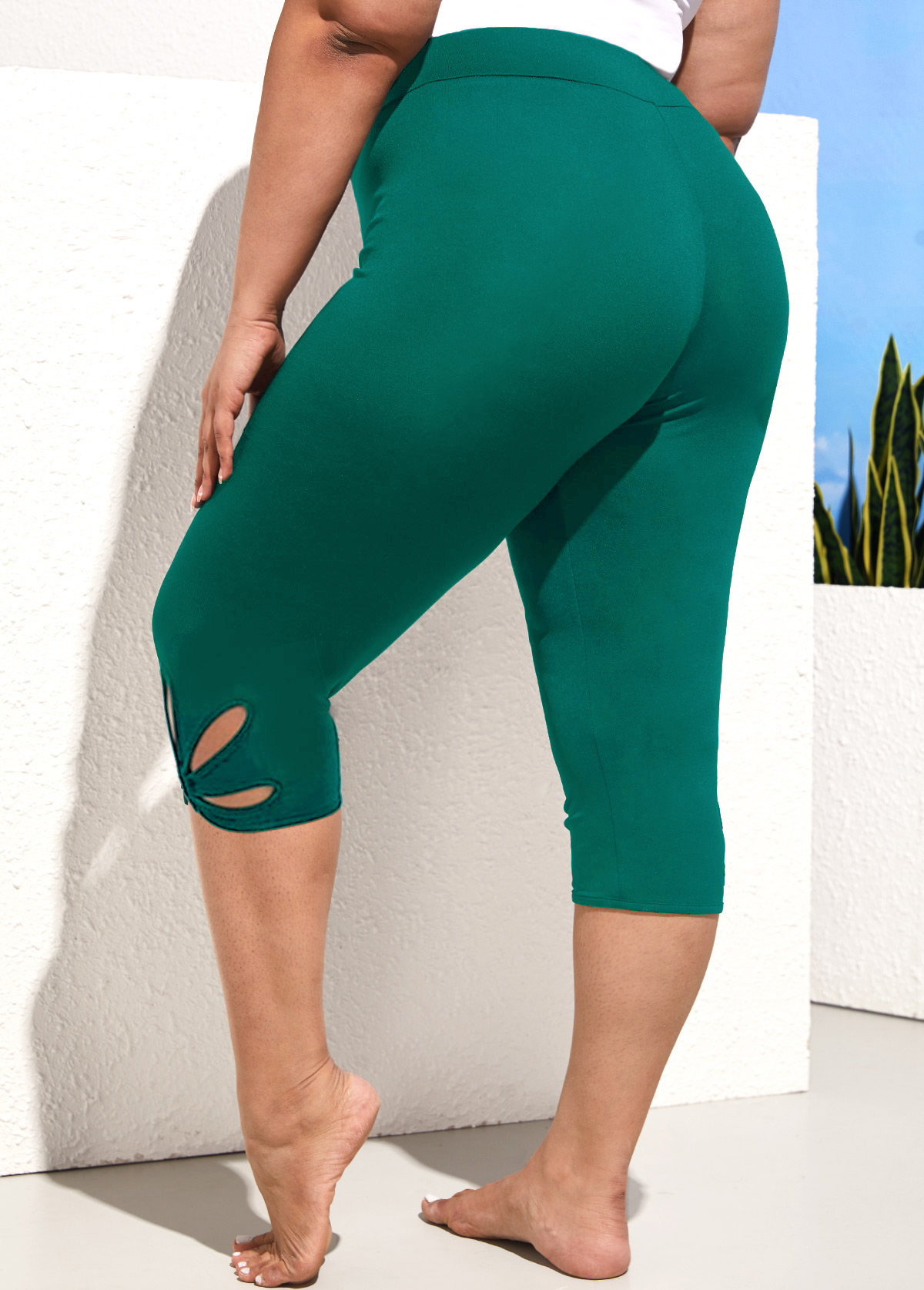 Petal Shape Hollow Olive Green Plus Size Shorts