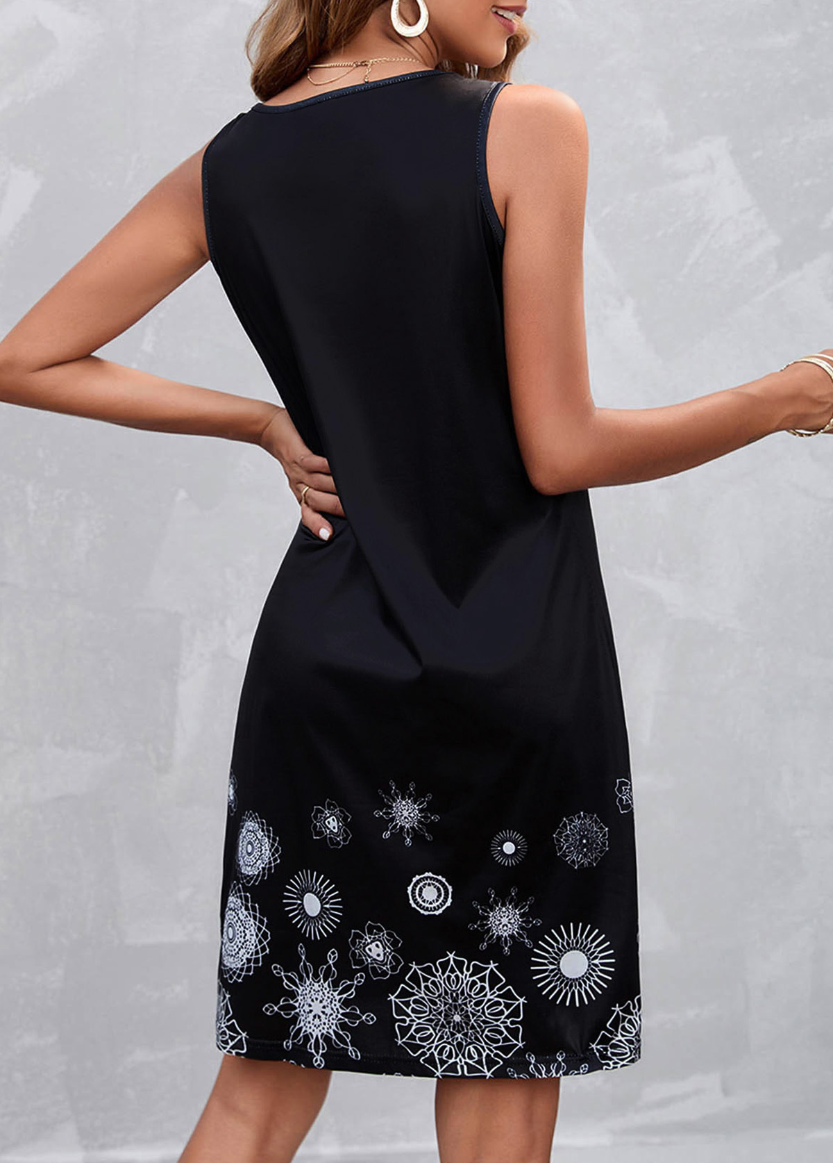 Black Sleeveless Geometric Print Dress