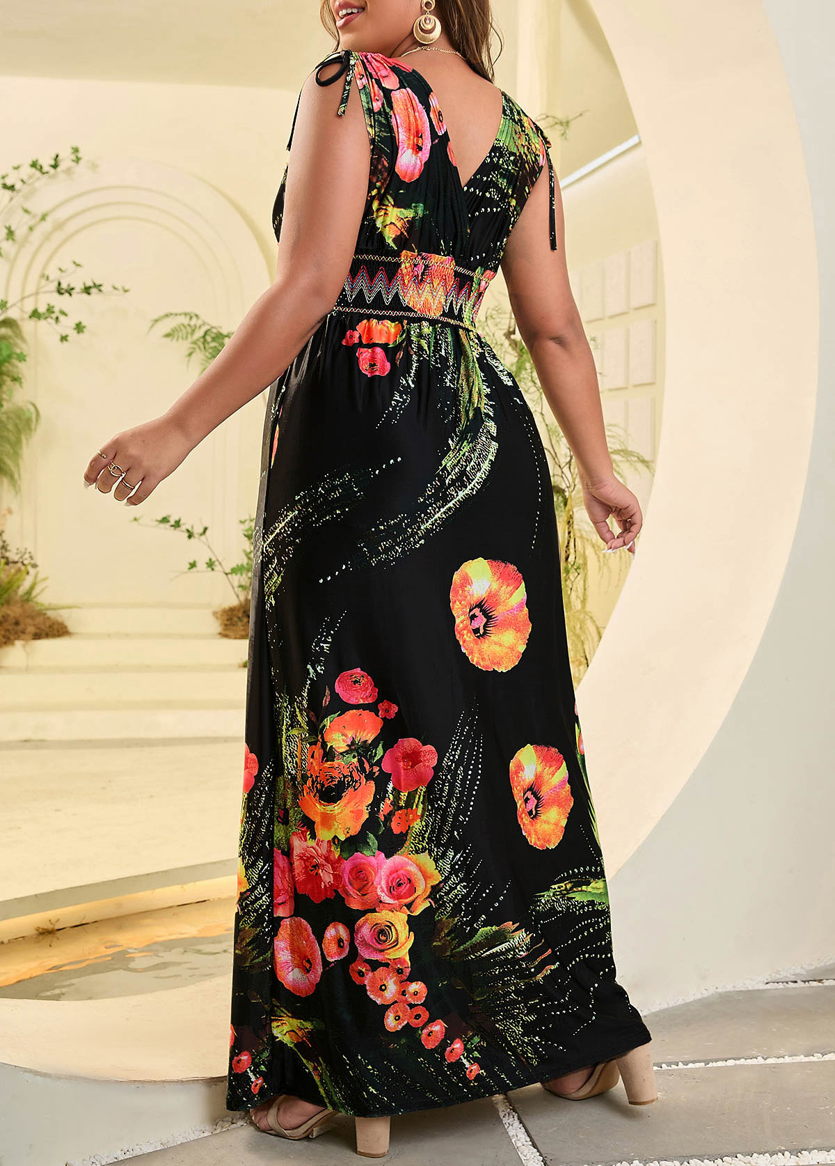 Black Sleeveless Plus Size Floral Print Maxi Dress