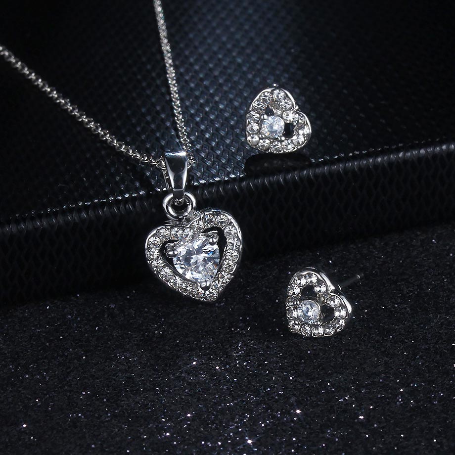 Rhinestone Heart Pendant Silver Necklace Set