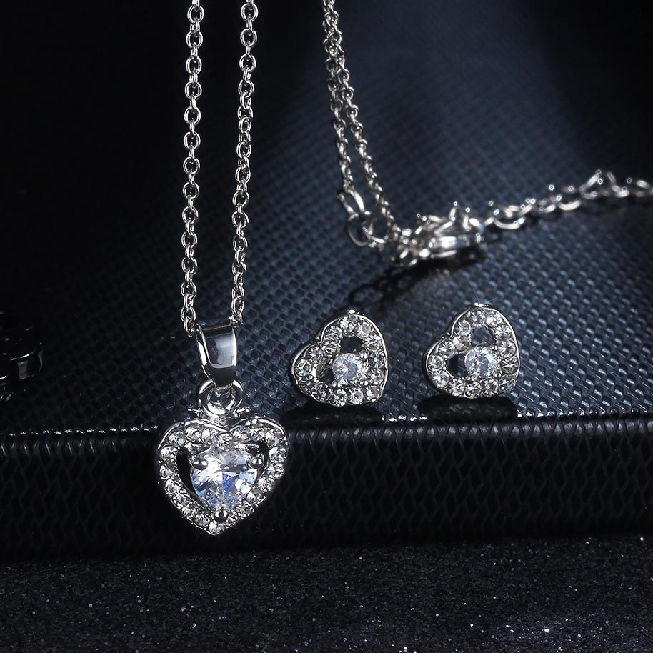 Rhinestone Heart Pendant Silver Necklace Set