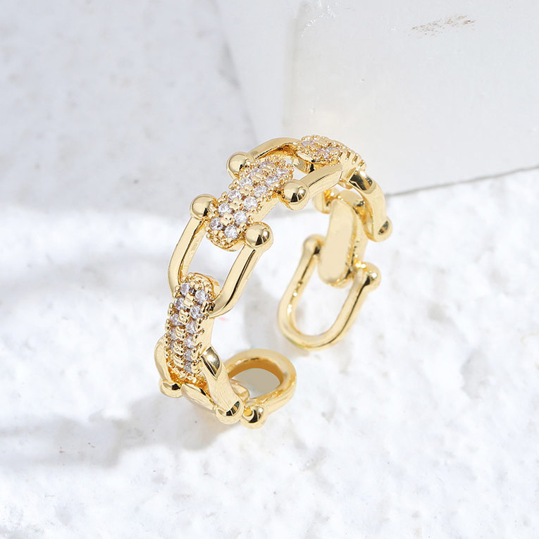 Metal Detail Gold Rhinestone Design Ring