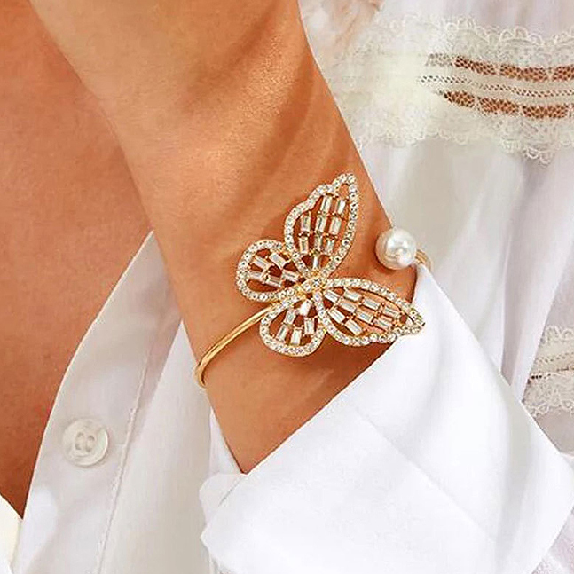 Gold Butterfly Design Rhinestone Detail Pearl Bracelet