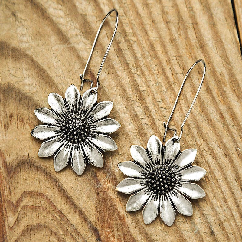 Silver Flower Design Metal Detail Earrings
