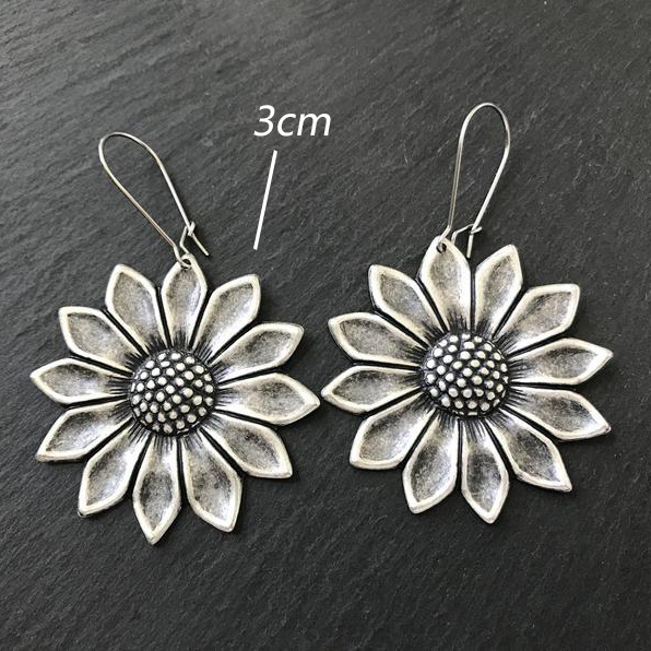 Silver Flower Design Metal Detail Earrings
