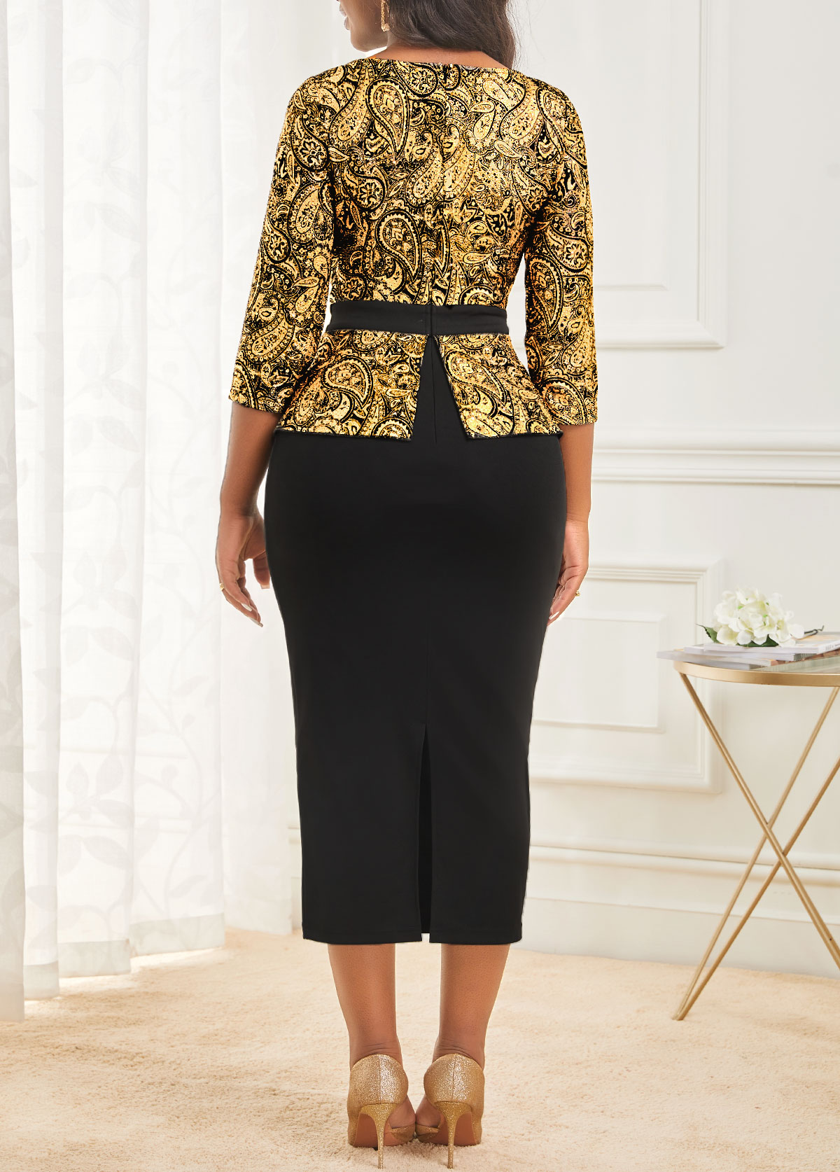 Hot Stamping Golden Paisley Print Bodycon Dress
