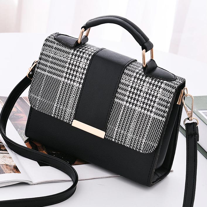 Houndstooth Print Magnetic Black Shoulder Bag