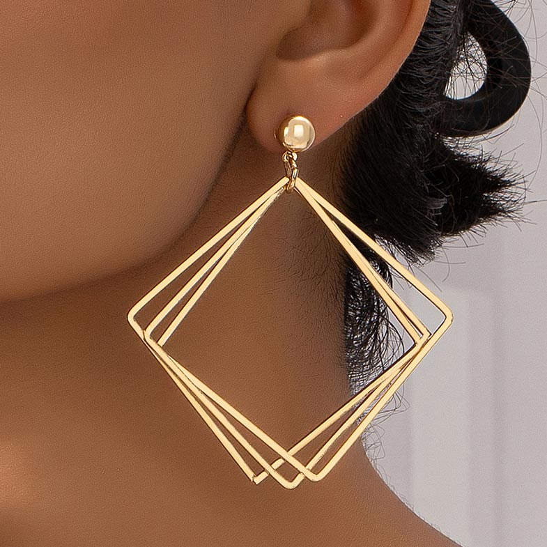 Metal Detail Gold Geometric Design Earrings