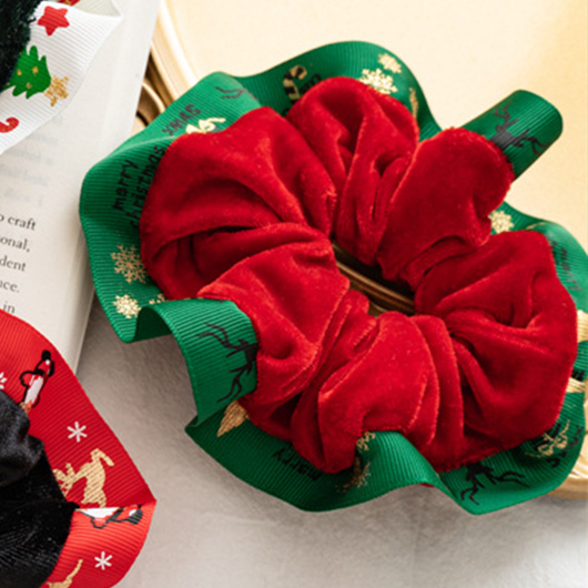 Round Design Christmas Print Red Scrunchie