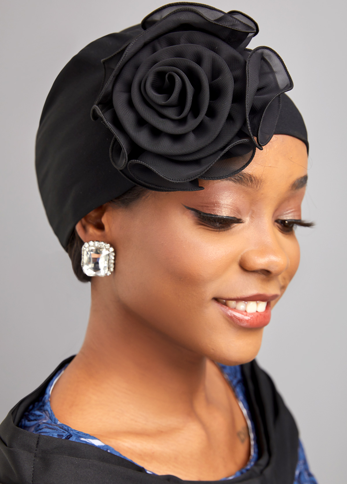 Stereo Flower Detail Black Turban Hat