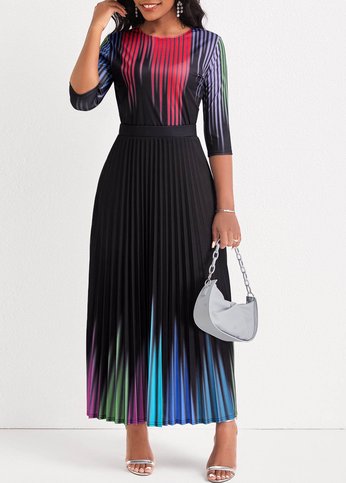Round Neck Ombre Pleated Black Maxi Dress