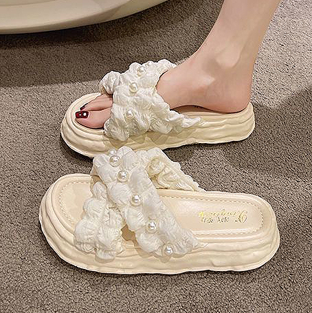 Low Heel White Open Toe Sliders