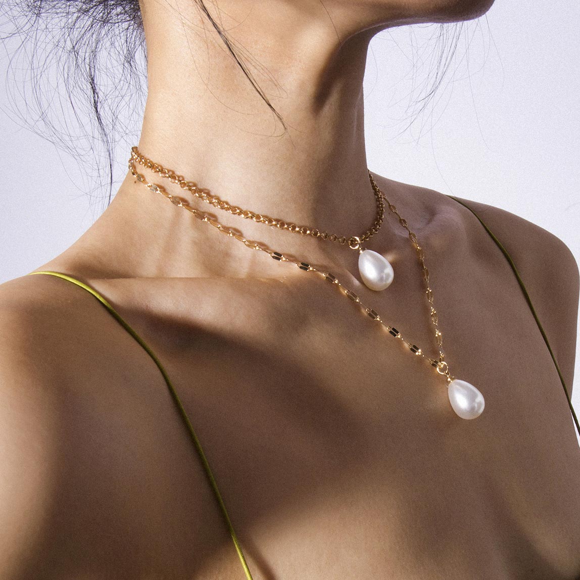 Layered Gold Pearl Metal Detail Necklace