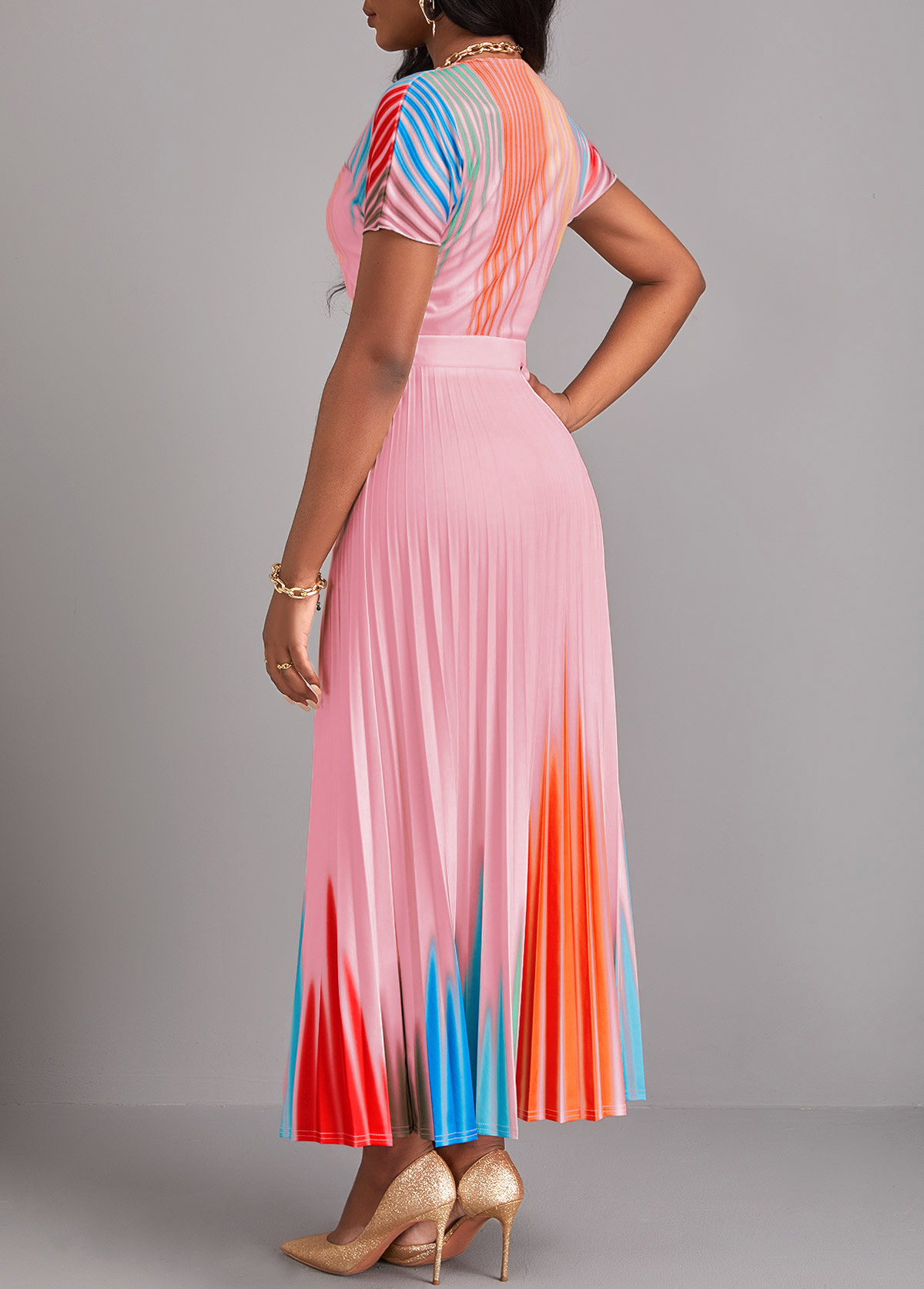 Ombre Pleated Beige Round Neck Maxi Dress