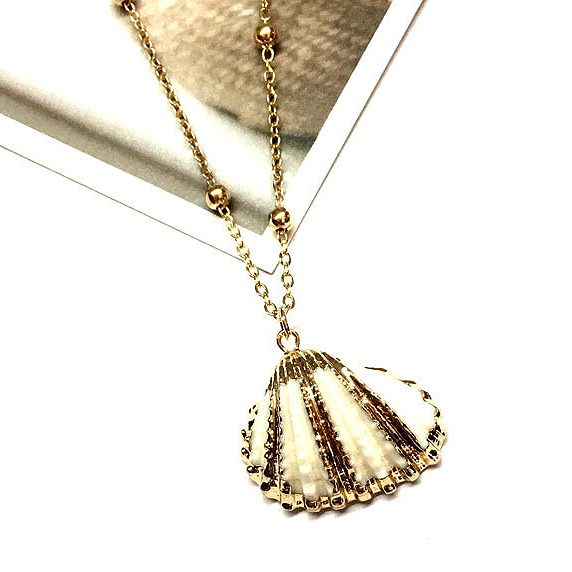 Metal Design Shell Multi Color Necklace