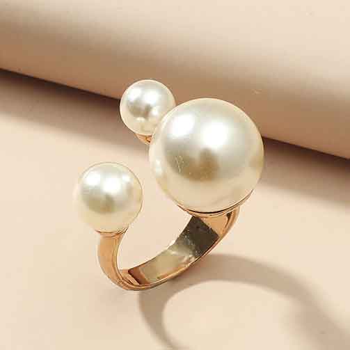 Alloy Detail Pearl Design Gold Ring