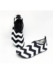 Wave Pattern Print Anti Slippery Black Water Shoes