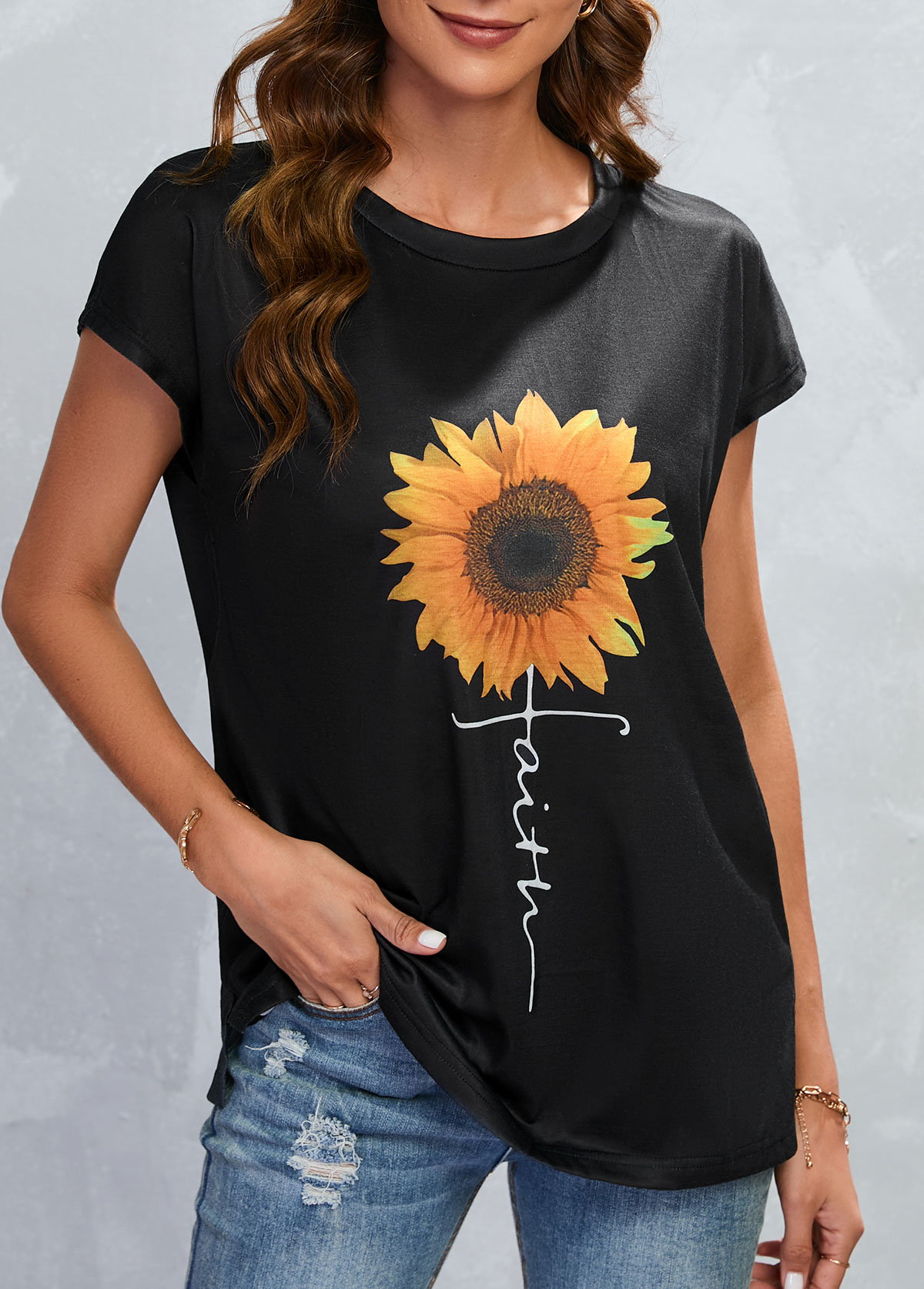 Sunflower Print Lightweigh Black Round Neck T Shirt