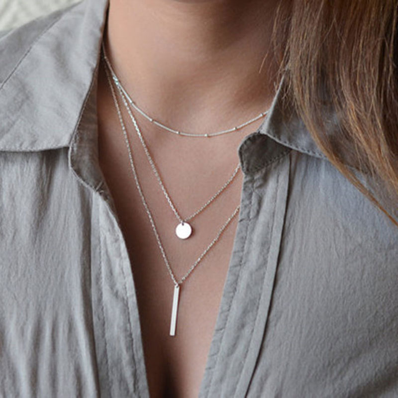 Silver Geometric Pattern Alloy Detail Round Necklace