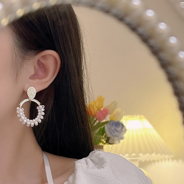 Rhinestone Design White Round Pearl Earrings