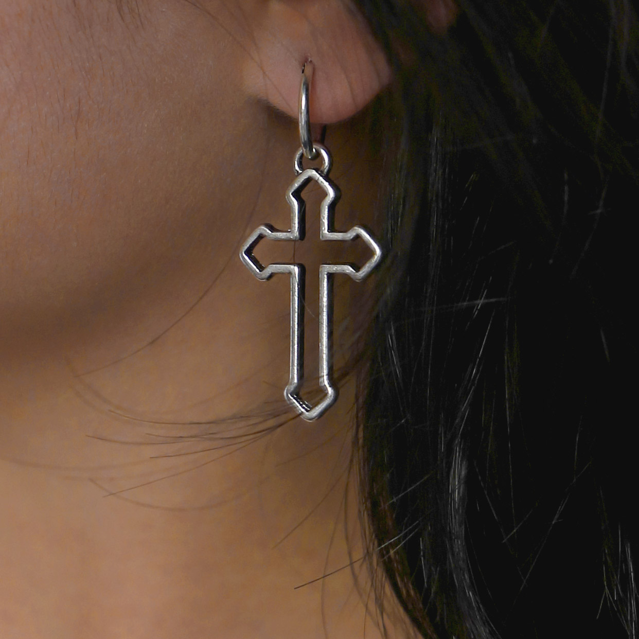 Metal Detail Silver Cross Geometric Pattern Earrings
