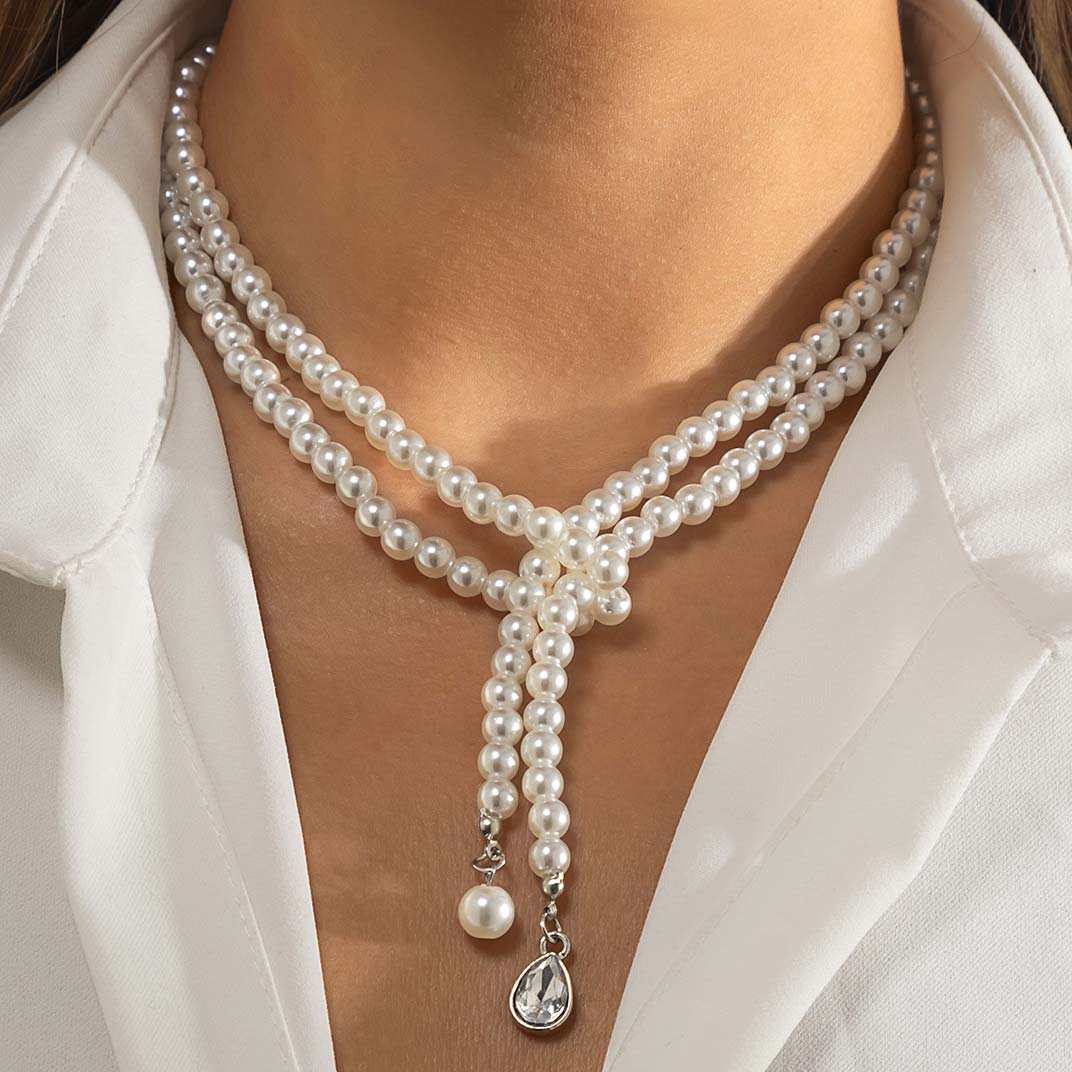 Pearl Detail White Geometric Pattern Necklace