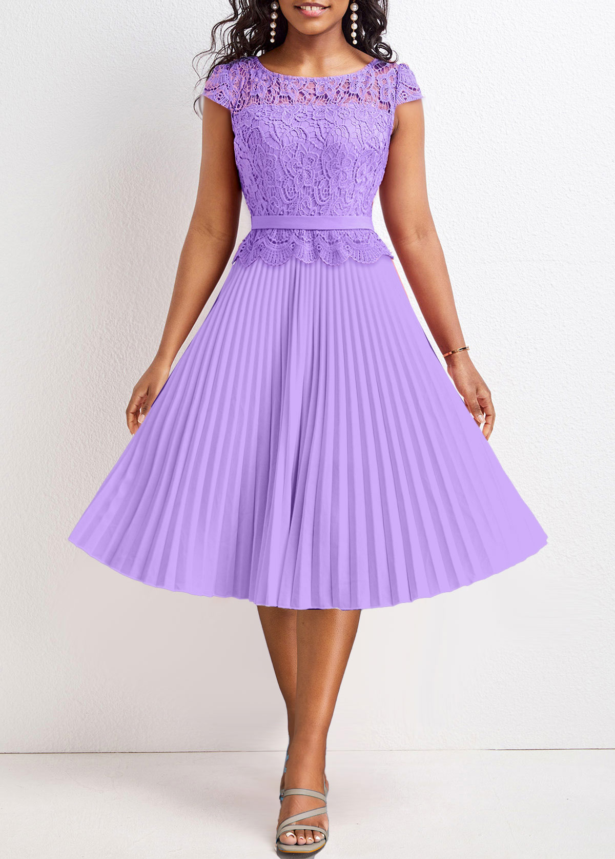 Light Purple Round Neck Short Sleeve Lace Dress