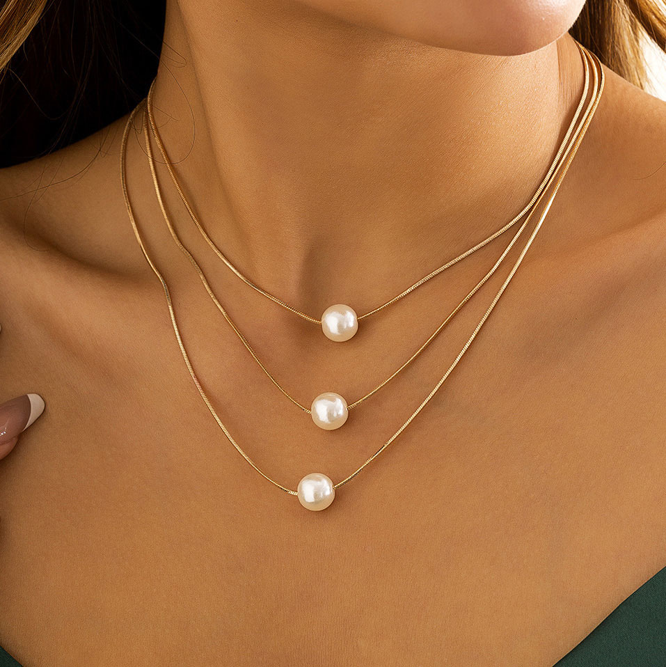 Layered Design Gold Pearl Detail Necklace Set