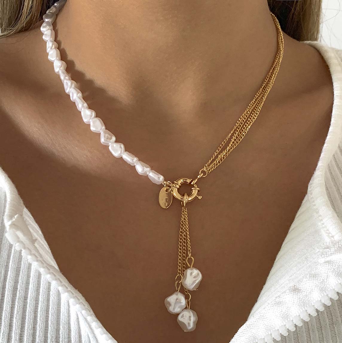 Asymmetric Pearl Design Gold Chain Necklace