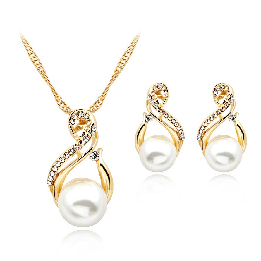 Pearl Gold Rhinestone Earrings and Necklace