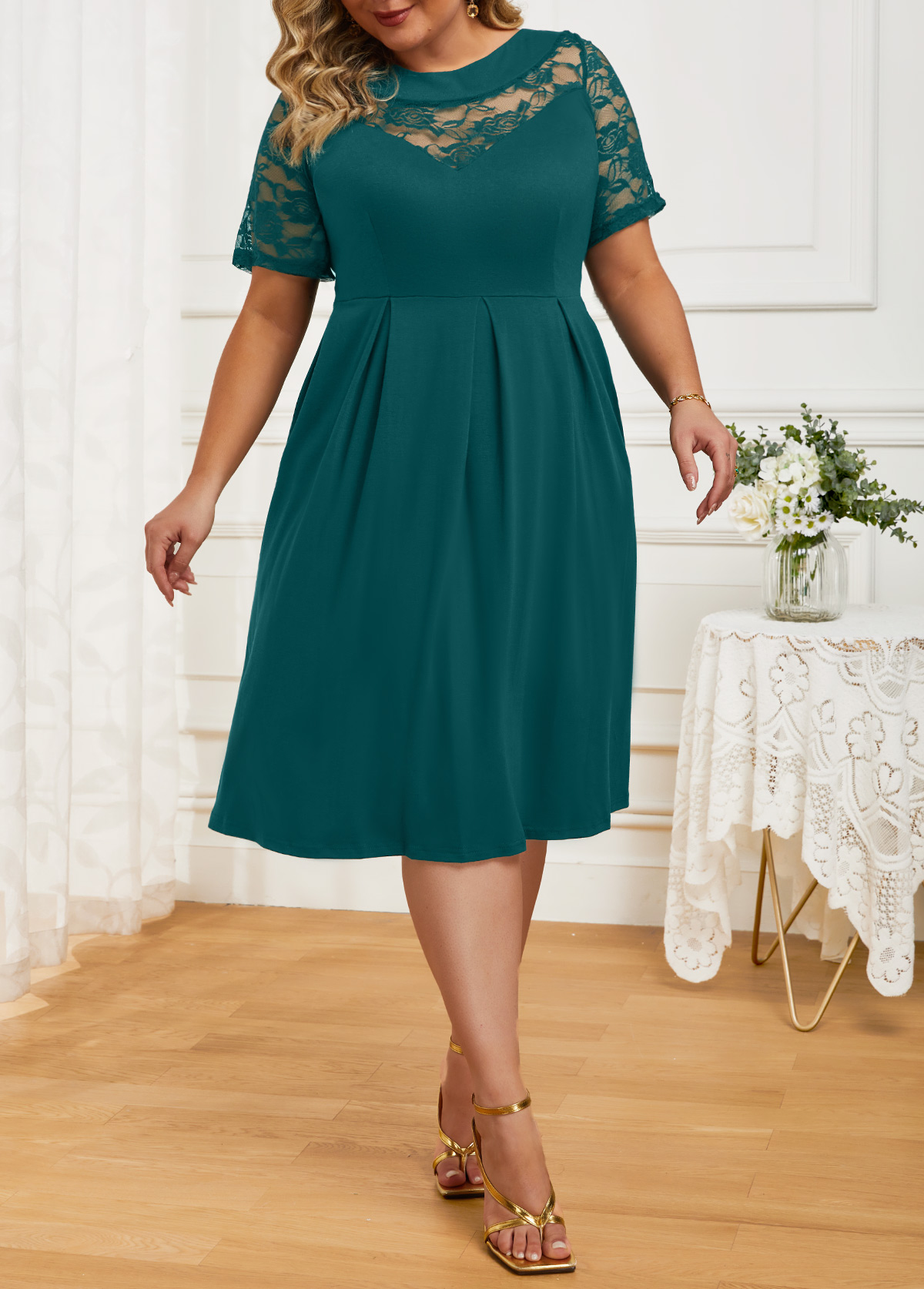 Green Plus Size Lace Short Sleeve Dress