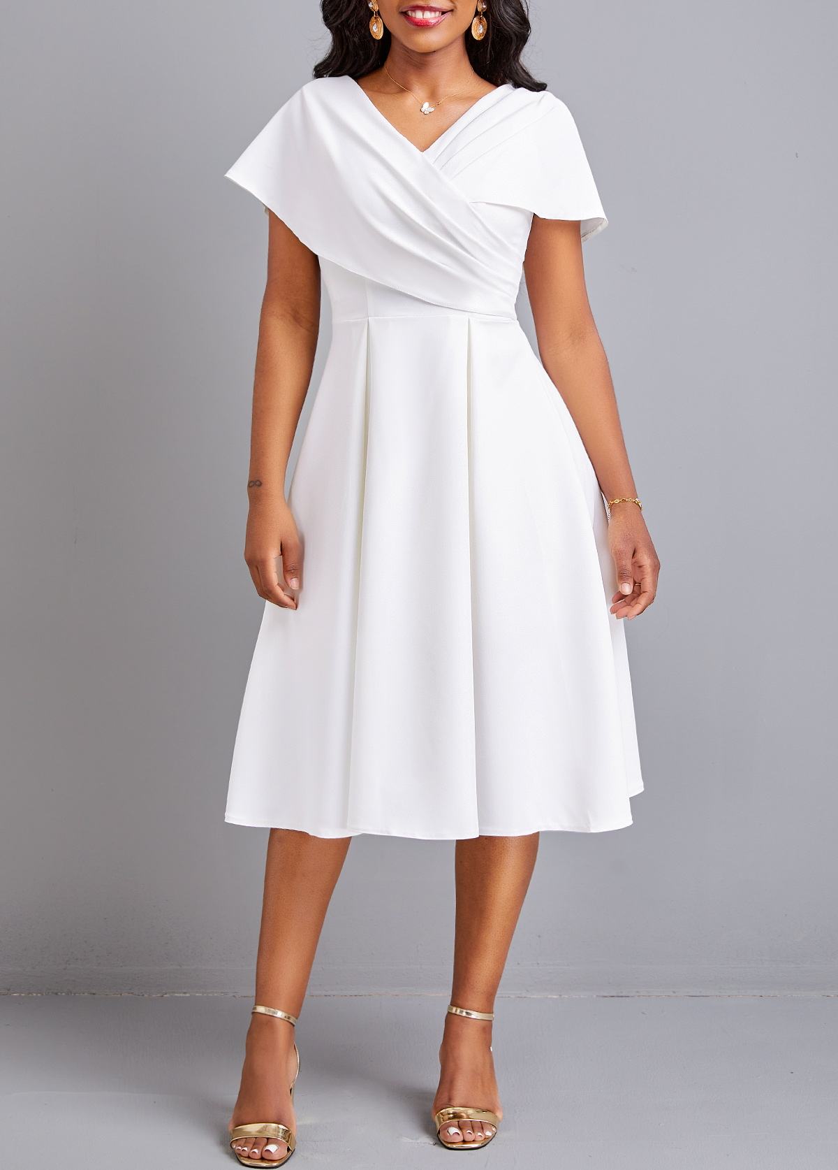 Plus Size Umbrella Hem Short Sleeve White Dress