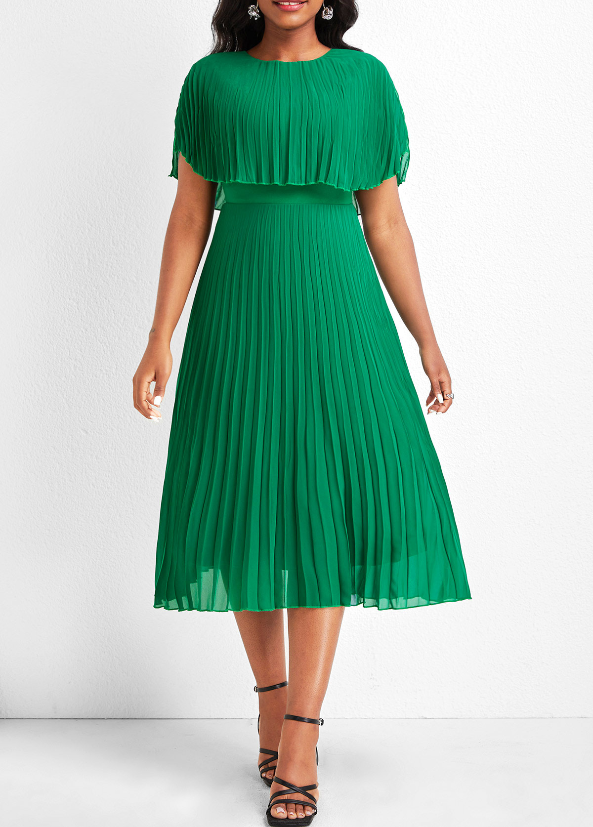 Short Sleeve Pleated Green Round Neck Dress