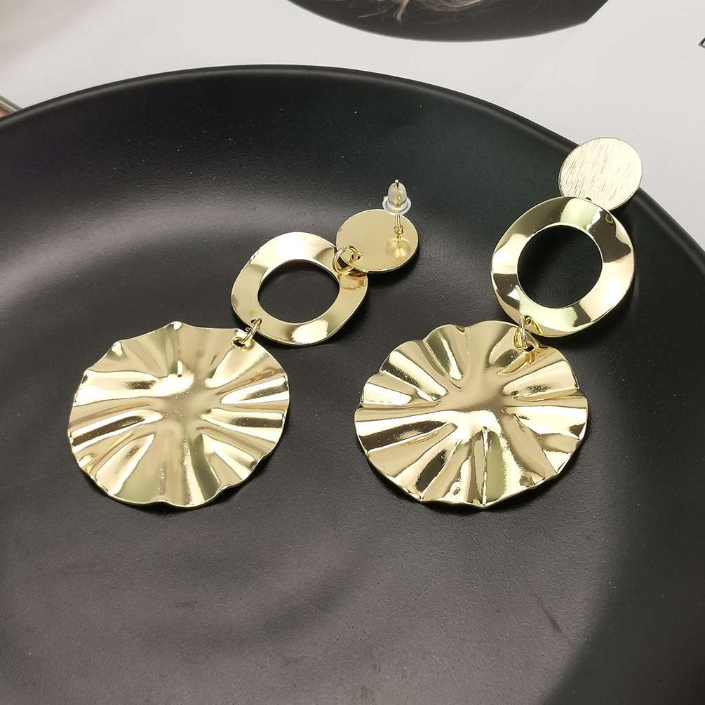 Cutout Design Gold Alloy Round Earrings