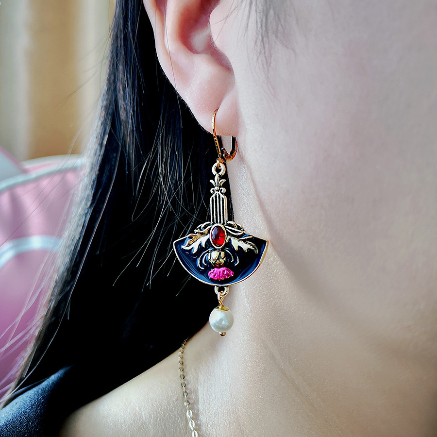 Retro Pearl Detail Hot Pink Round Earrings