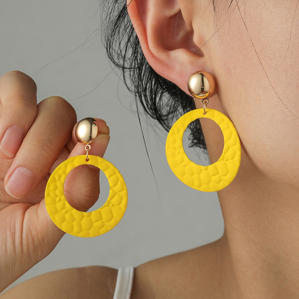 Metal Detail Cutout Yellow Round Earrings