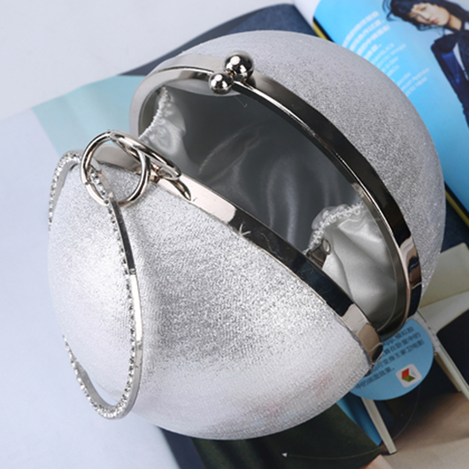 Pearl Design Silvery White Clasp Hand Bag
