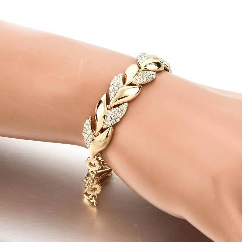 Rhinestone Golden Leaf Design Alloy Bracelet