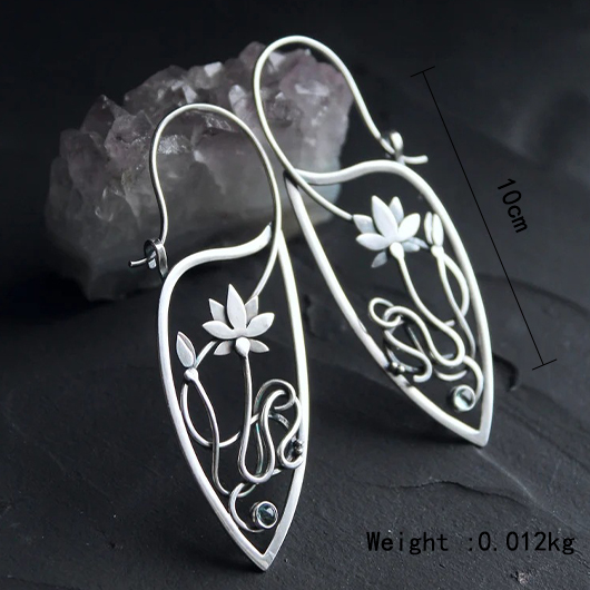 Floral Design Silver Alloy Detail Earrings