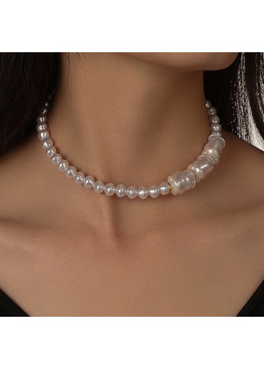 Asymmetric Pearl Design White Round Necklace product