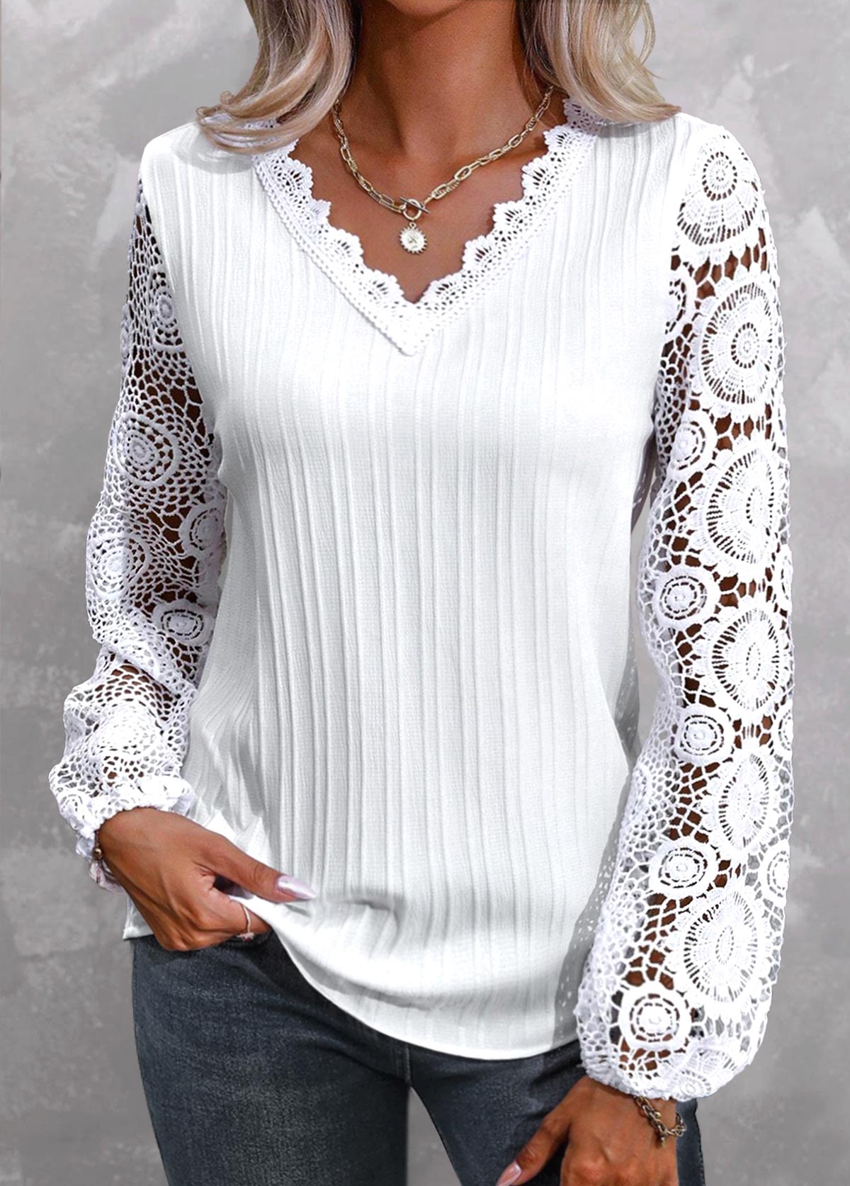 Plus Size White Lace Long Sleeve Blouse USD 29.98