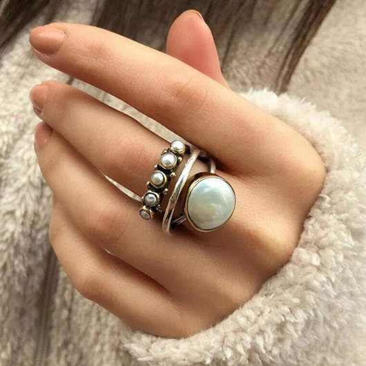 Alloy Detail Silvery White Round Ring