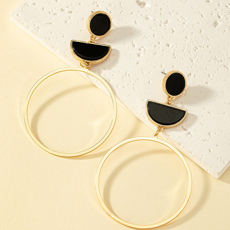 Geometric Design Gold Round Metal Earrings