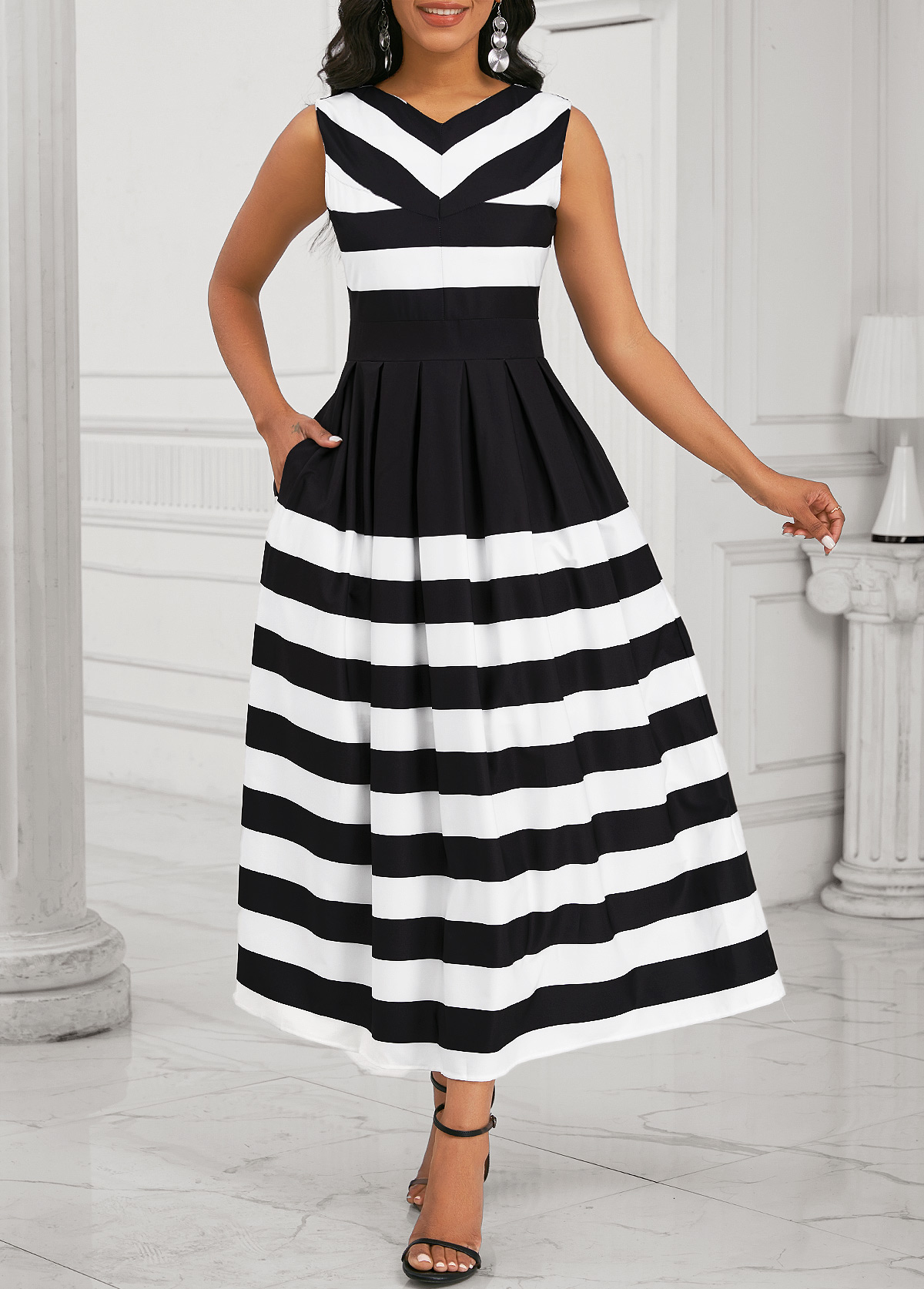 Striped Pocket Black Sleeveless V Neck Maxi Dress