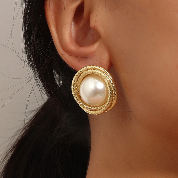 Pearl Design Gold Round Alloy Earrings