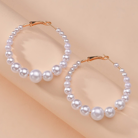White Round Pearl Design Vintage Earrings